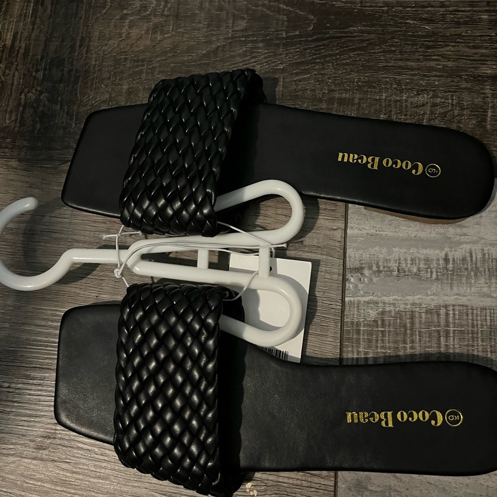 Coco Beau Black Woven Slides